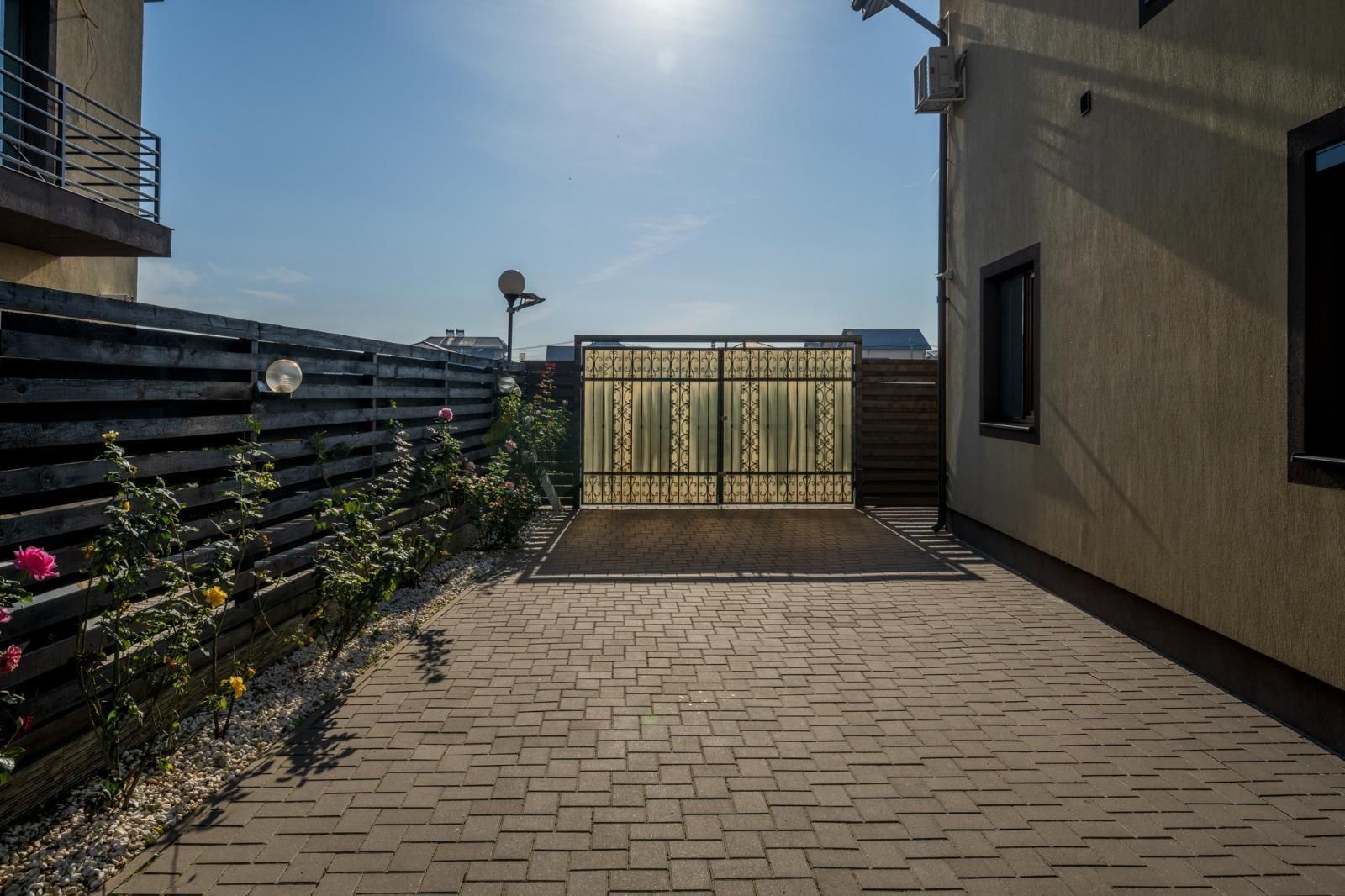 Casă modernă și spațioasă de vânzare în Bragadiru – ideală pentru familie - Poză 32