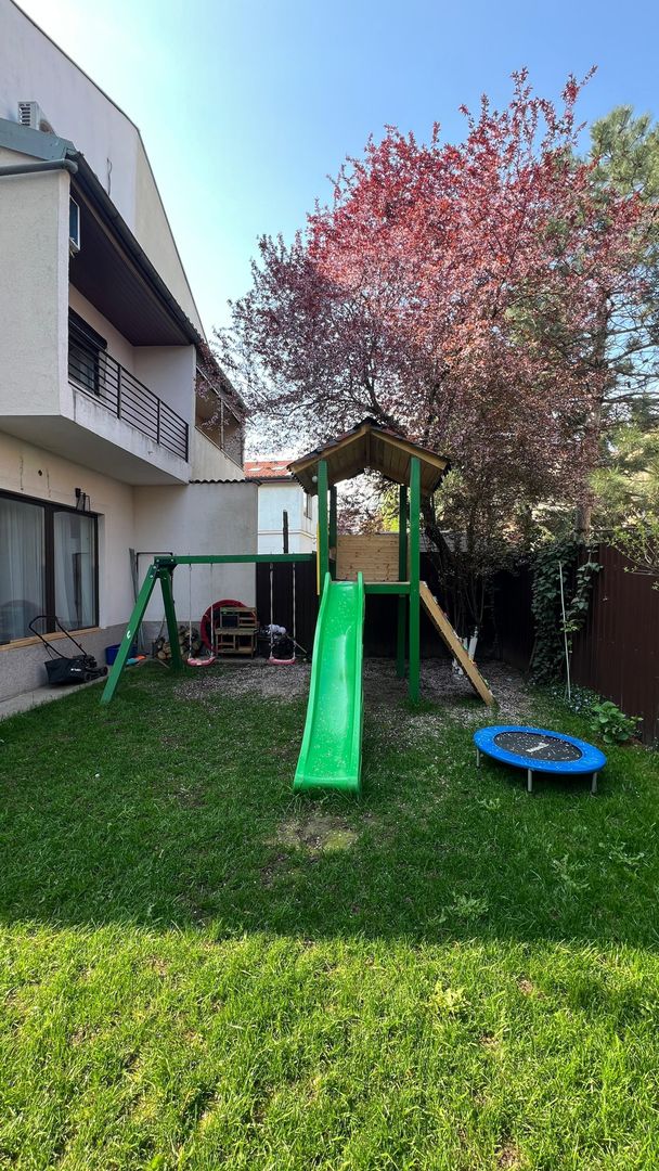 Casa cu 5 camere si garaj - la 100 ml distanta de lacul Grivita - Poză 2