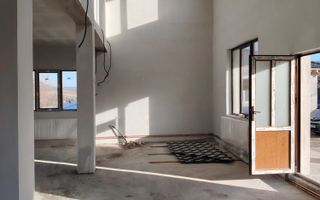 Vilă semifinisată de vânzare str. Remetea 217 mp si 670 mp teren - Poză 6