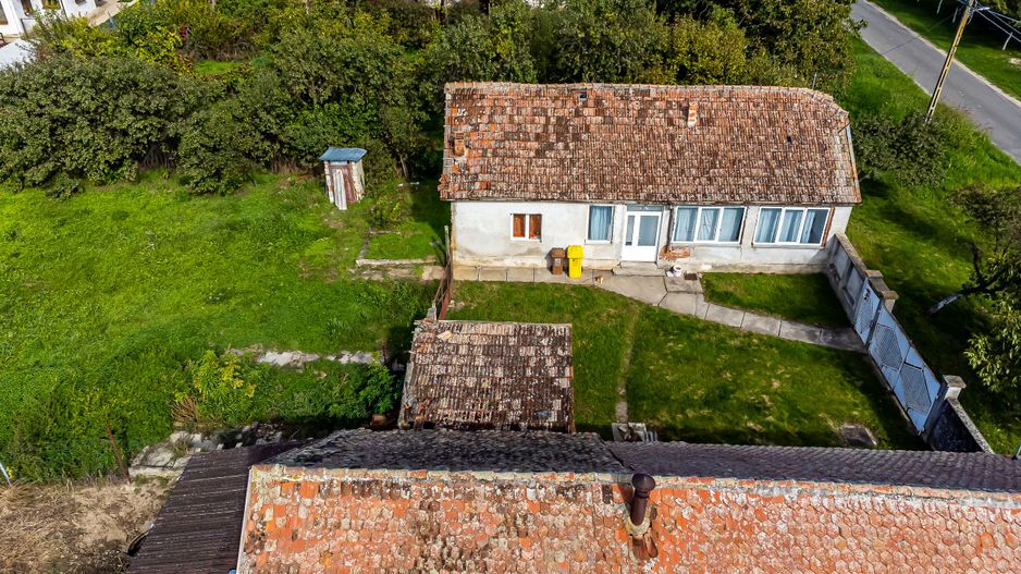 Casă cu grădină în Sântana - Poză 10