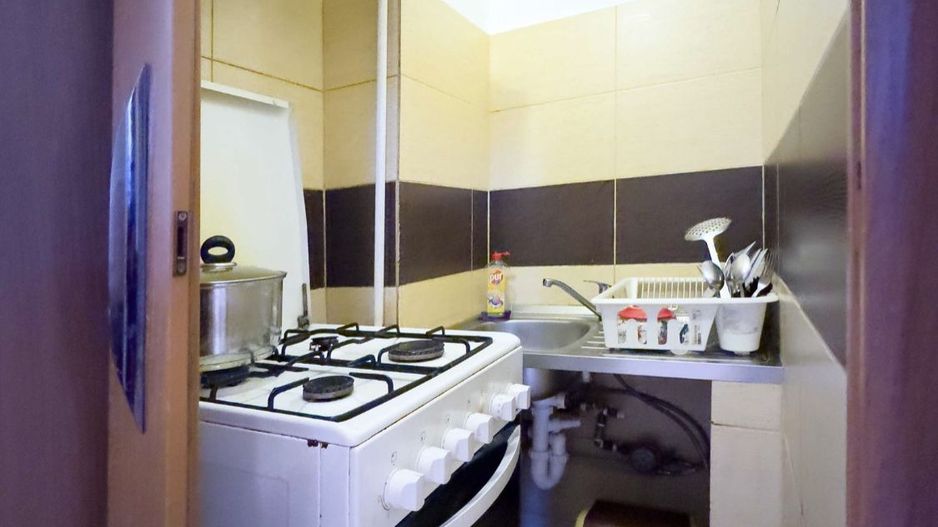 Apartament 2 camere decomandat, renovat,mobilat,utilat,centrala - Poză 7