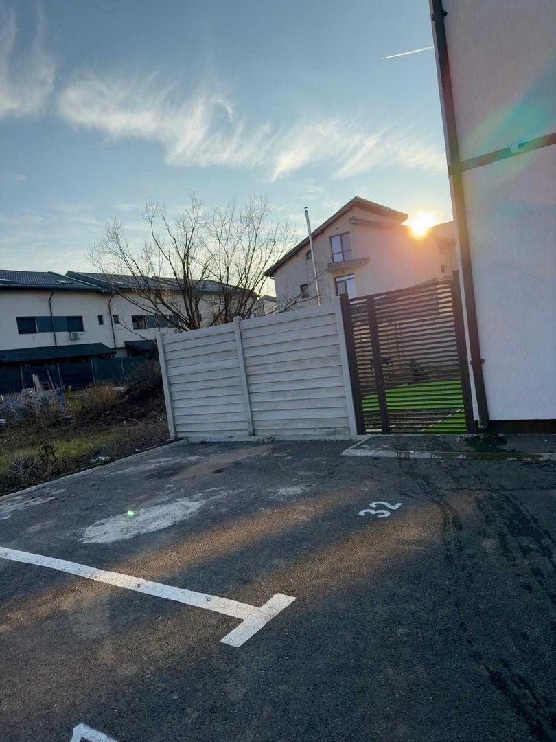 Inchiriez apartament 2 camere + curte proprie, parcare - Poză 8