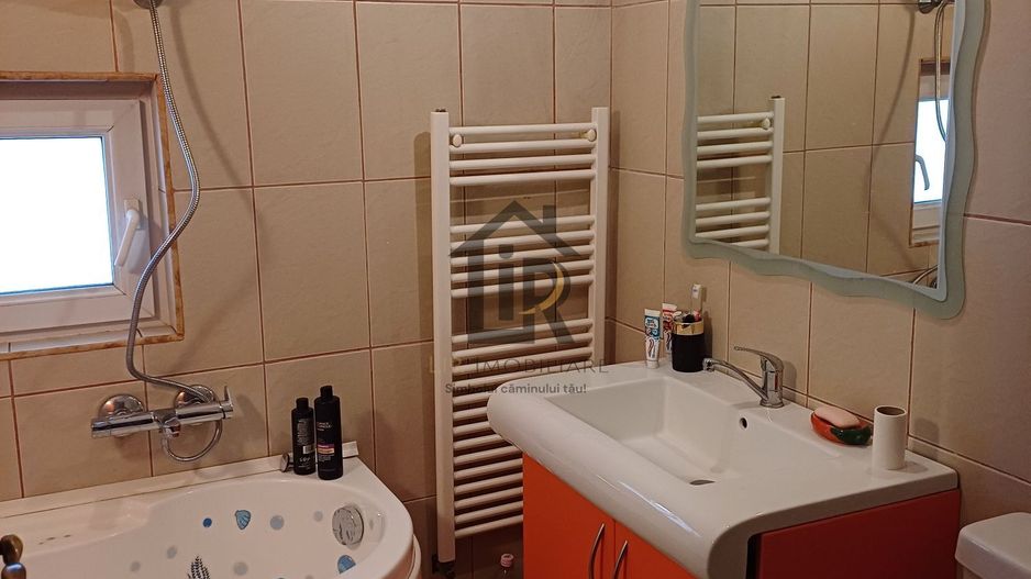 Casă cu 5 camere mobilata si utilata- Aroneanu Iasi - Poză 5