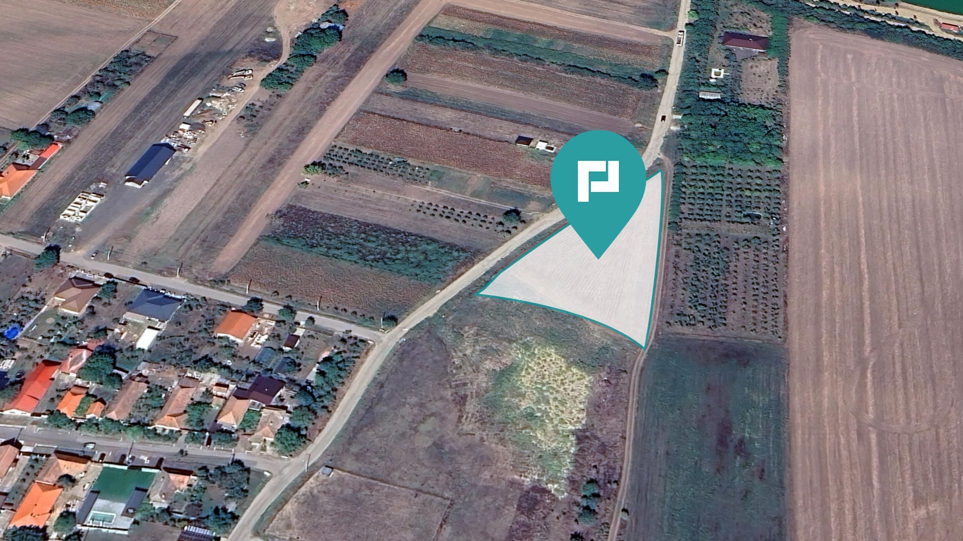 Teren intravilan de 4500 mp în Zădăreni - Poză 1