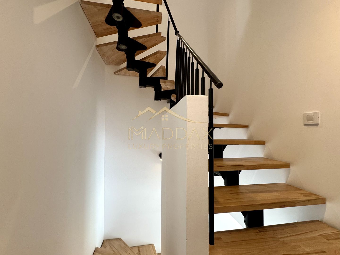 Vila cu 5 camere / 2 locuri de parcare / Pipera - Poză 13