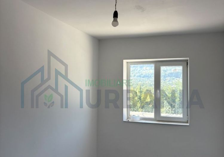 Apartament complet renovat, 3 camere, de vânzare în Carjoaia, comuna Cotnari, județul Iași - Poză 5