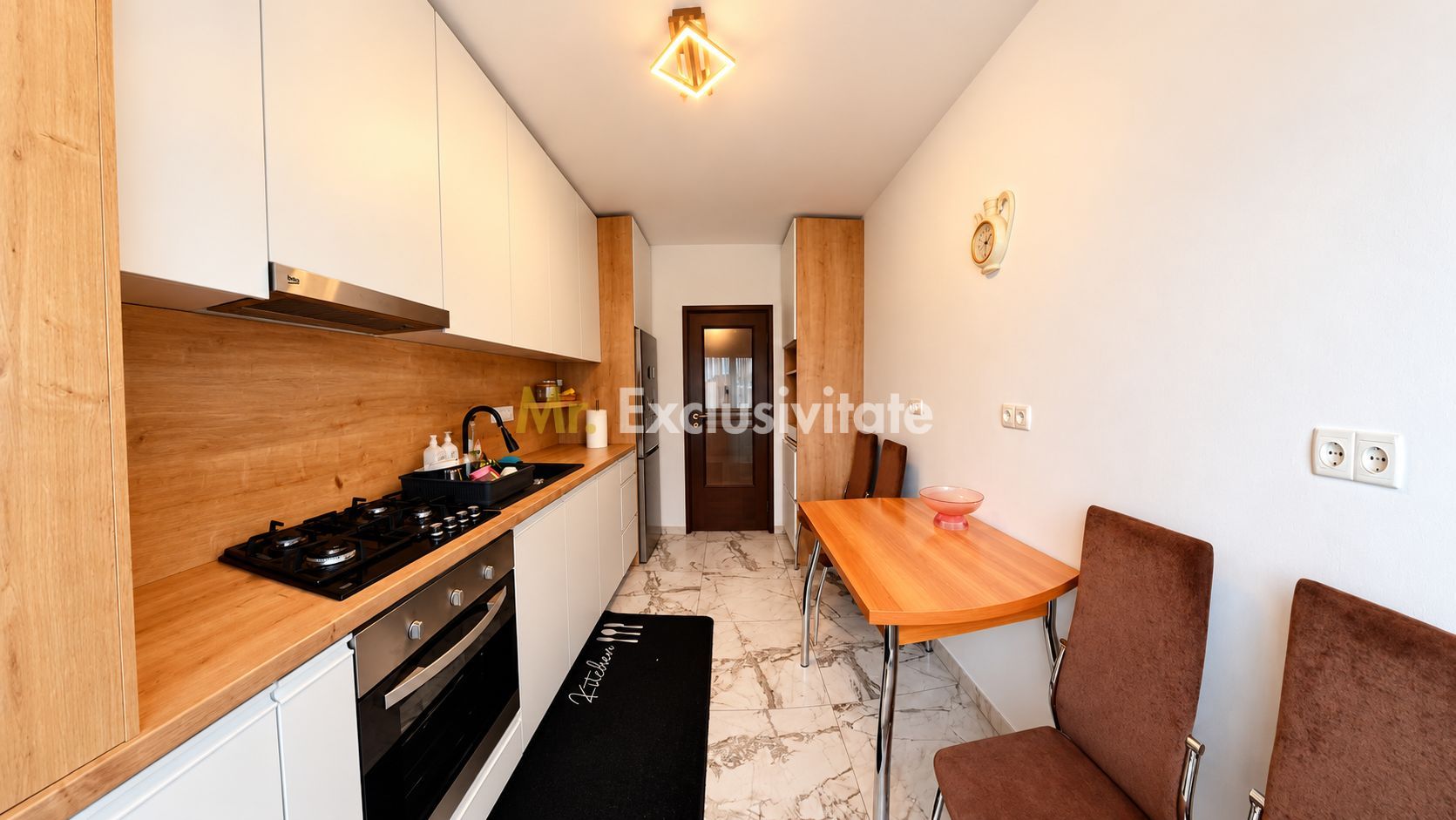 DE ÎNCHIRIAT 4 CAMERE - SEMICENTRAL - Poză 2