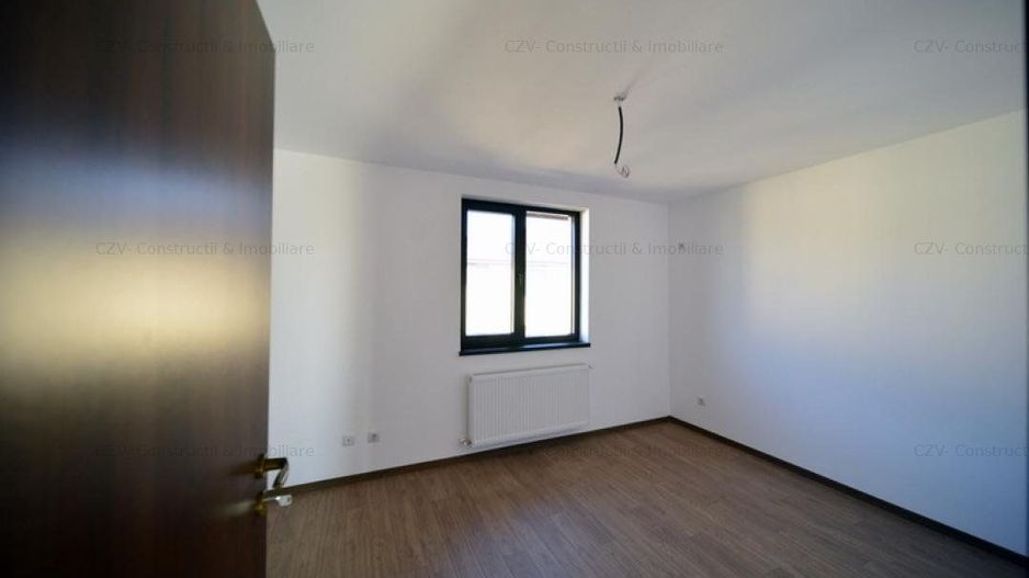 Predare la Cheie, Curte Amenajata, Toate Utilitatile in Uz - Poză 6