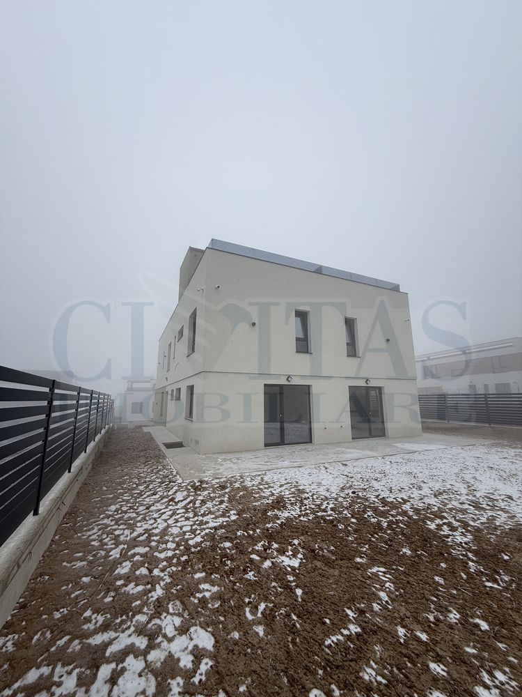 Unitate duplex Cartierul Tineretului, zona Voronet. - Poză 2