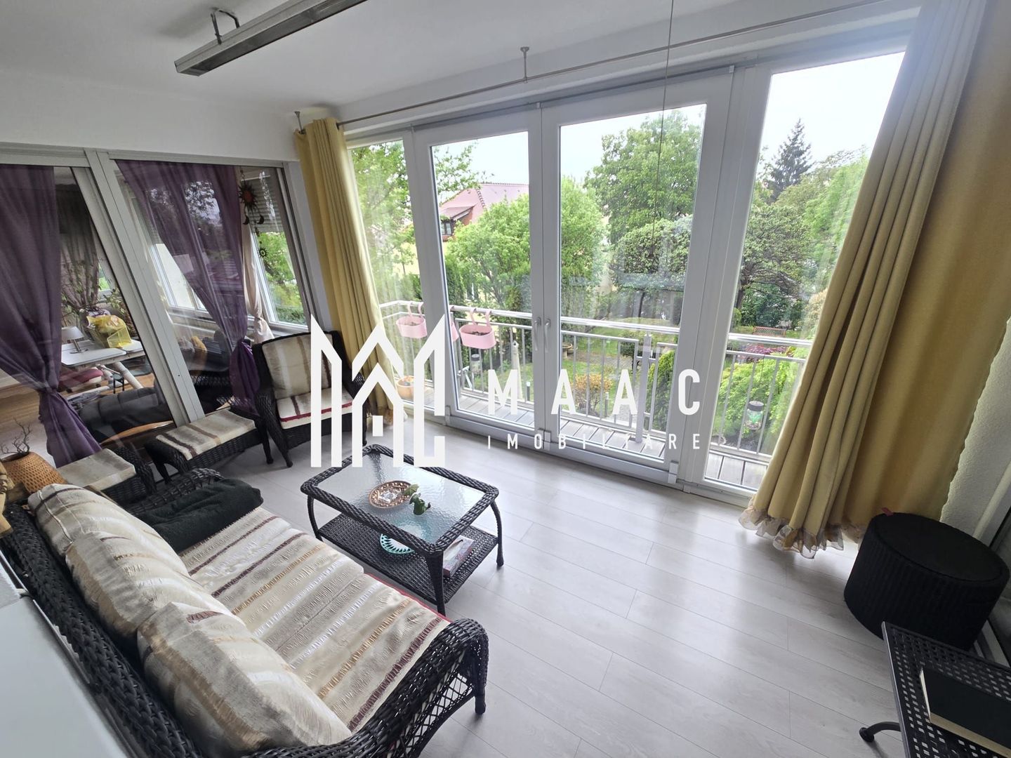 Apartament superb cu gradina zona Sub Arini - Poză 4