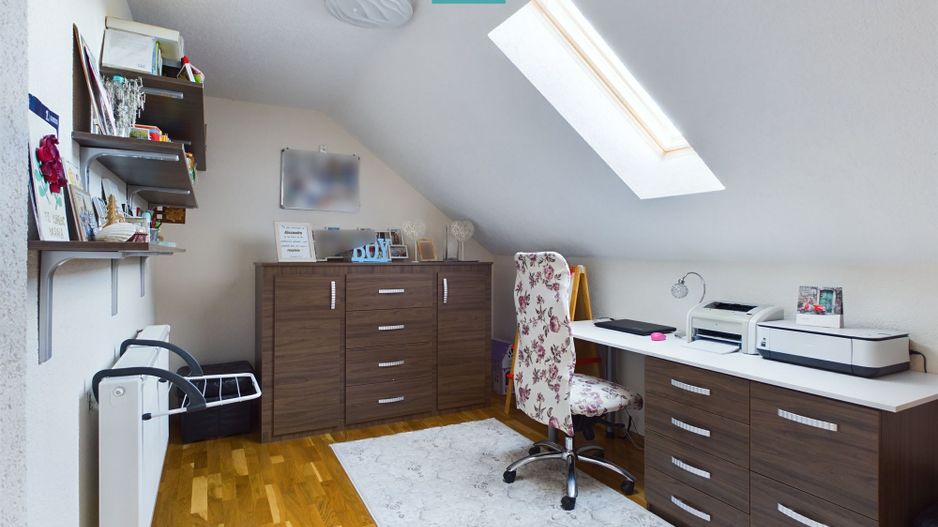 Vilă cu mansardă în Bujac - Poză 10