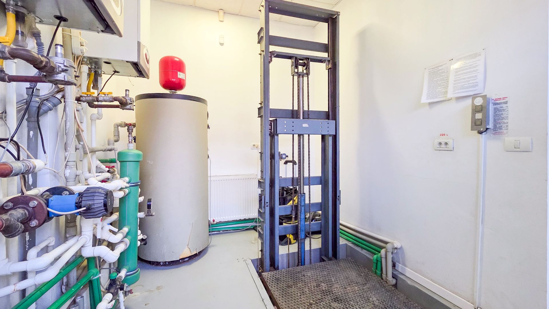 Spațiu industrial–afacere catering la cheie, teren&hală 750 mp S+P+1E - Poză 40