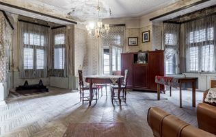 Apartament ultracentral cu 2 camere neamenajat Comision 0