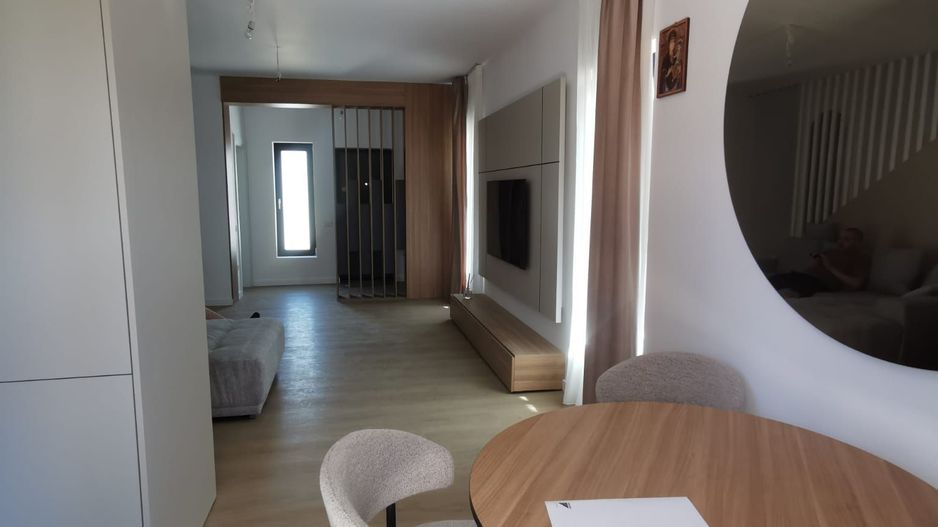 Vila  de tip duplex 4 camere Pompa Caldura Titan Pallady - Poză 4