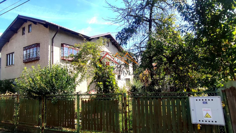 CASĂ DE VÂNZARE | 9 CAMERE | TEREN 1.000 MP | BĂICOI – ZONĂ CENTRALĂ - Poză 1