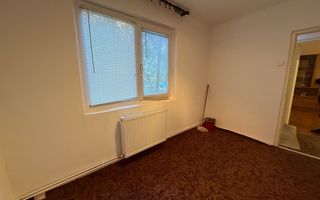 Cu centrala termica proprie. Zona Dacia. Boxa - Poză 6