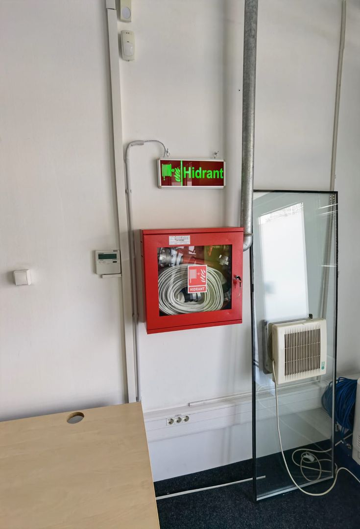 Spatii birouri/servicii - Poză 50