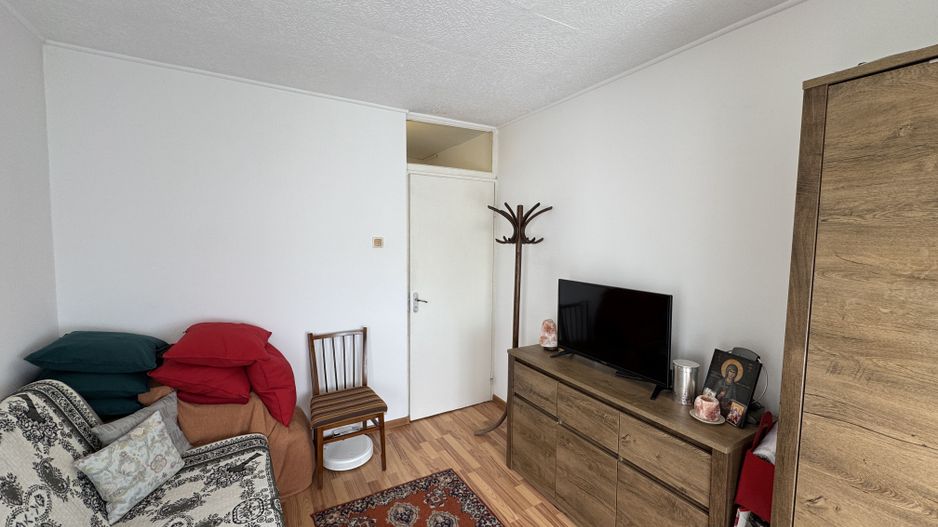 Apartament decomandat cu 3 camere in Florilor, strada Crinului - Poză 13