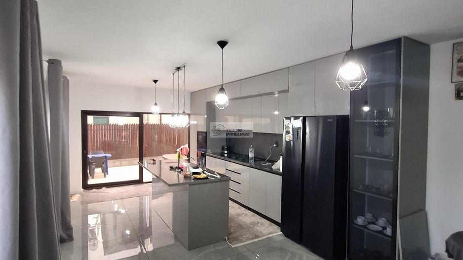 Casa P+M teren 500 mp,Campineanca, Vrancea,165000 e NEG - Poză 6