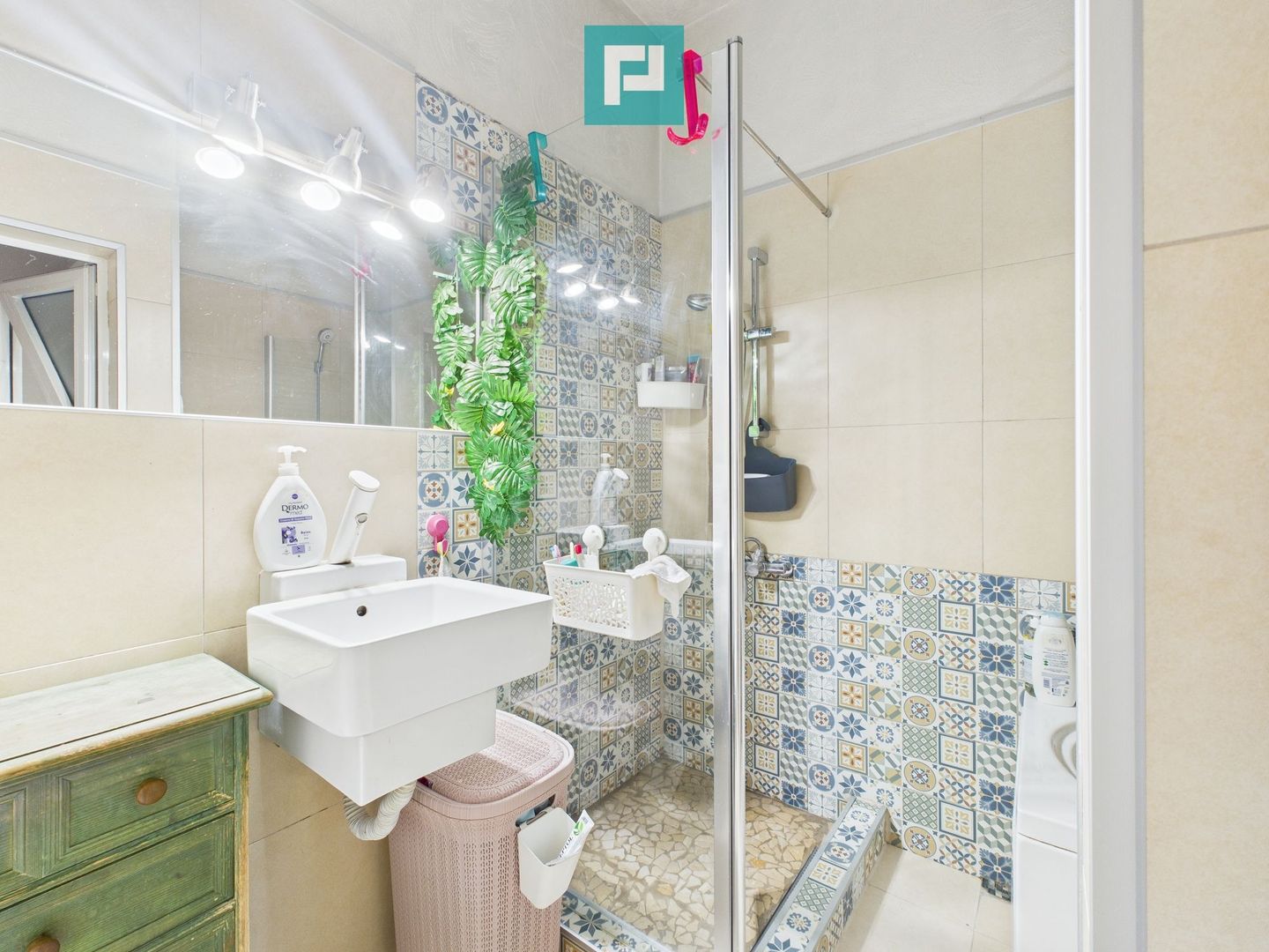 Apartament  cu 4 camere vintage ultracentral - Poză 9