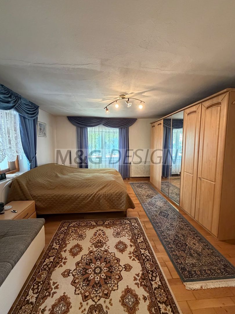 Casa nemteasca 4 camere Uivar - Poză 1