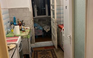 De vanzare apartament 3 camere Micro 16, etaj 4/4, 65.000 euro negociabil - Poză 5