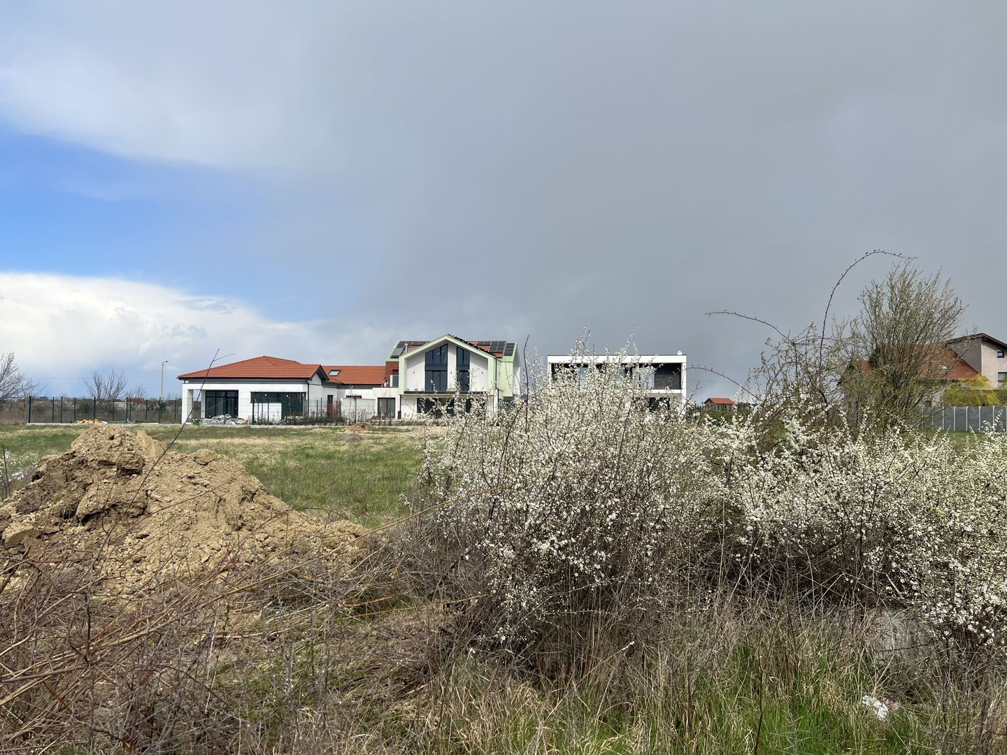 TEREN PENTRU CASA - Poză 2