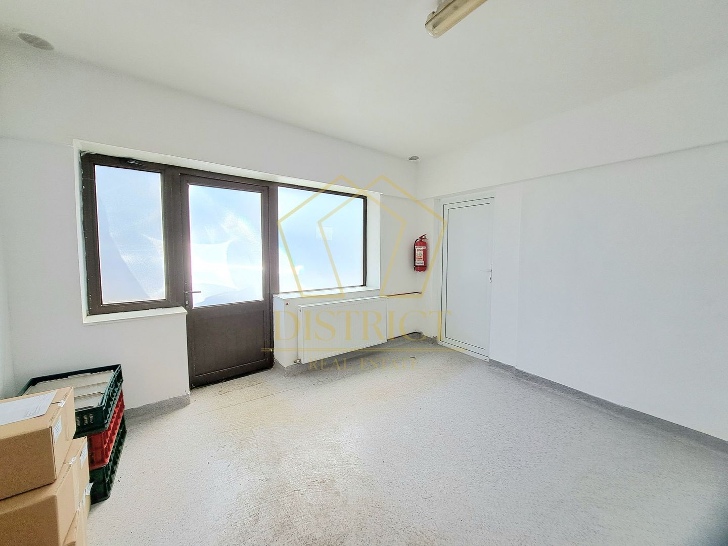 COM 0% Hala de depozitare sau productie cu birouri | 615mp | Mehala - Poză 1