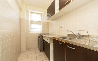 Vânzare, apartament cu 3 camere în zona Lujerului - Poză 8