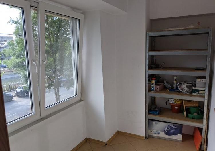 Apartament modernizat de 3 camere - locatie ultra-centrala - Poză 11