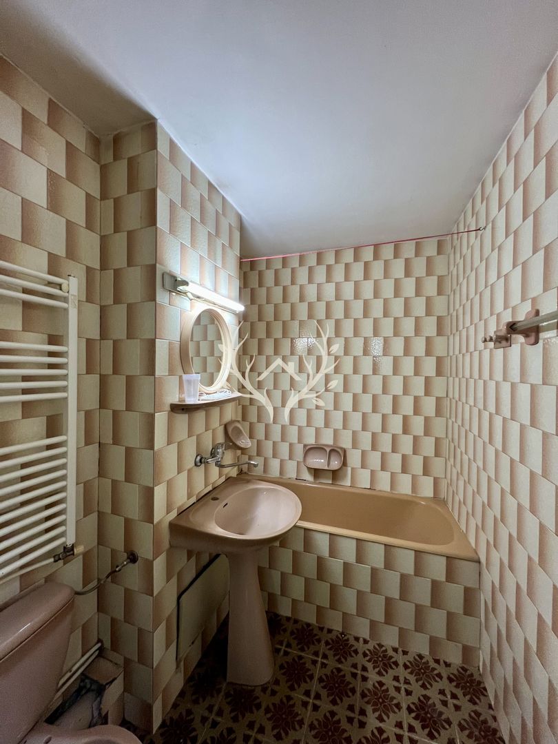 Apartament cu 3 camere, pregatit pentru renovare in Zorilor - Poză 6