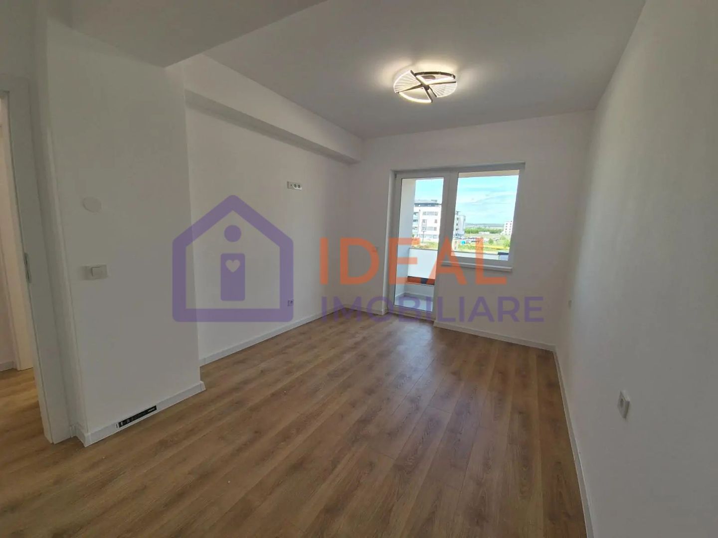 🏡 Apartament 3 camere și balcon- LA CHEIE, zona Calea Surii Mici - Poză 9