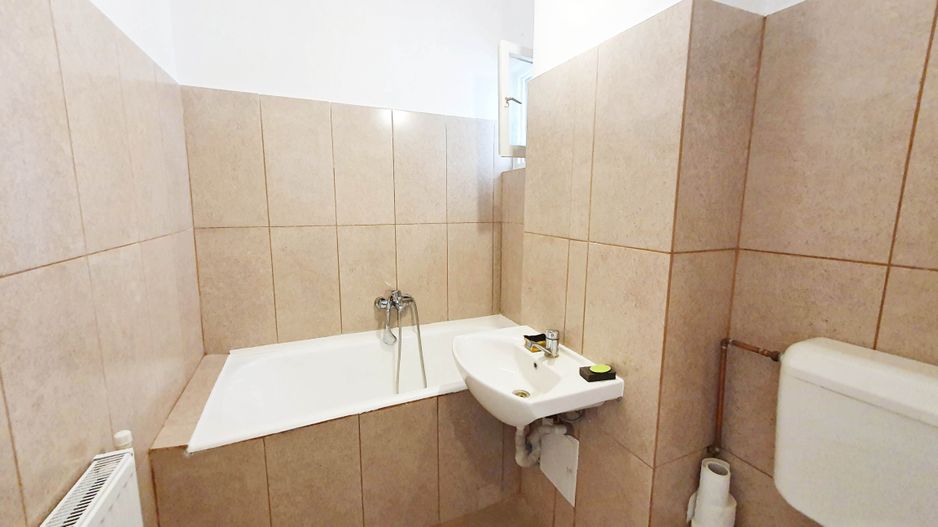 Gemenii, apartament 2 camere,confort 1, priveliste deosebita,liber - Poză 12