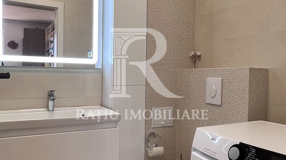 Penthouse cu Design Eclectic | Central | Panoramă Unică | Oradea - Poză 13