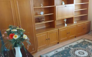 Garsonieră 27 mp cu balcon -bloc 3 etaje-mobilată utilată-bloc an 1980 - Poză 2