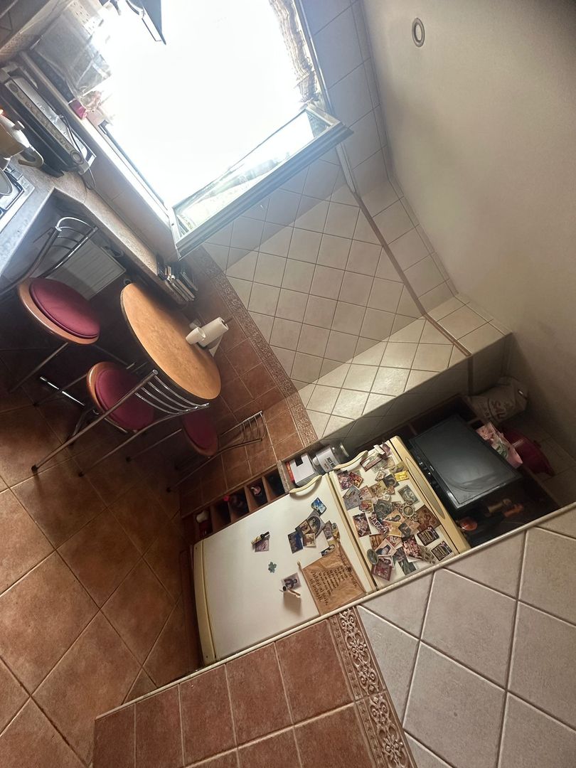 De vanzare aparatament 3 camere - zona Drumul Taberei - Poză 11