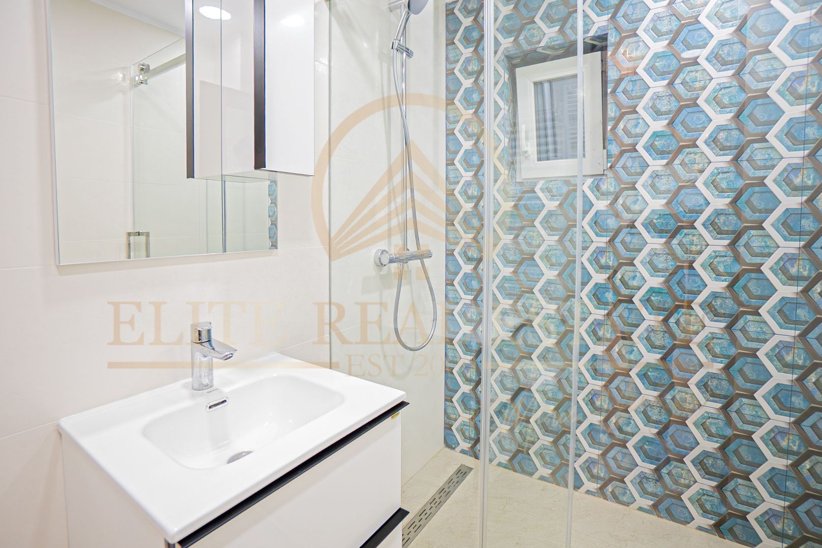 Vânzare apartament cu 2 camere, mobilat si utilat in zona Garii - Poză 22