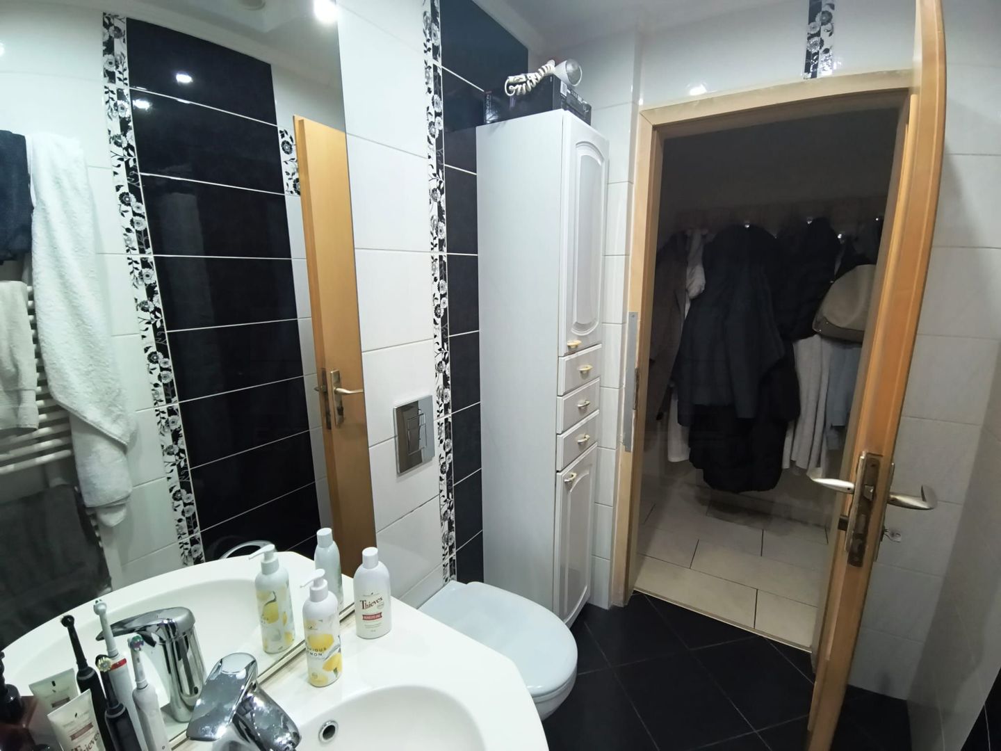 APARTAMENT DE VANZARE IN SIRET – 4 camere | Etaj 1 - Poză 17