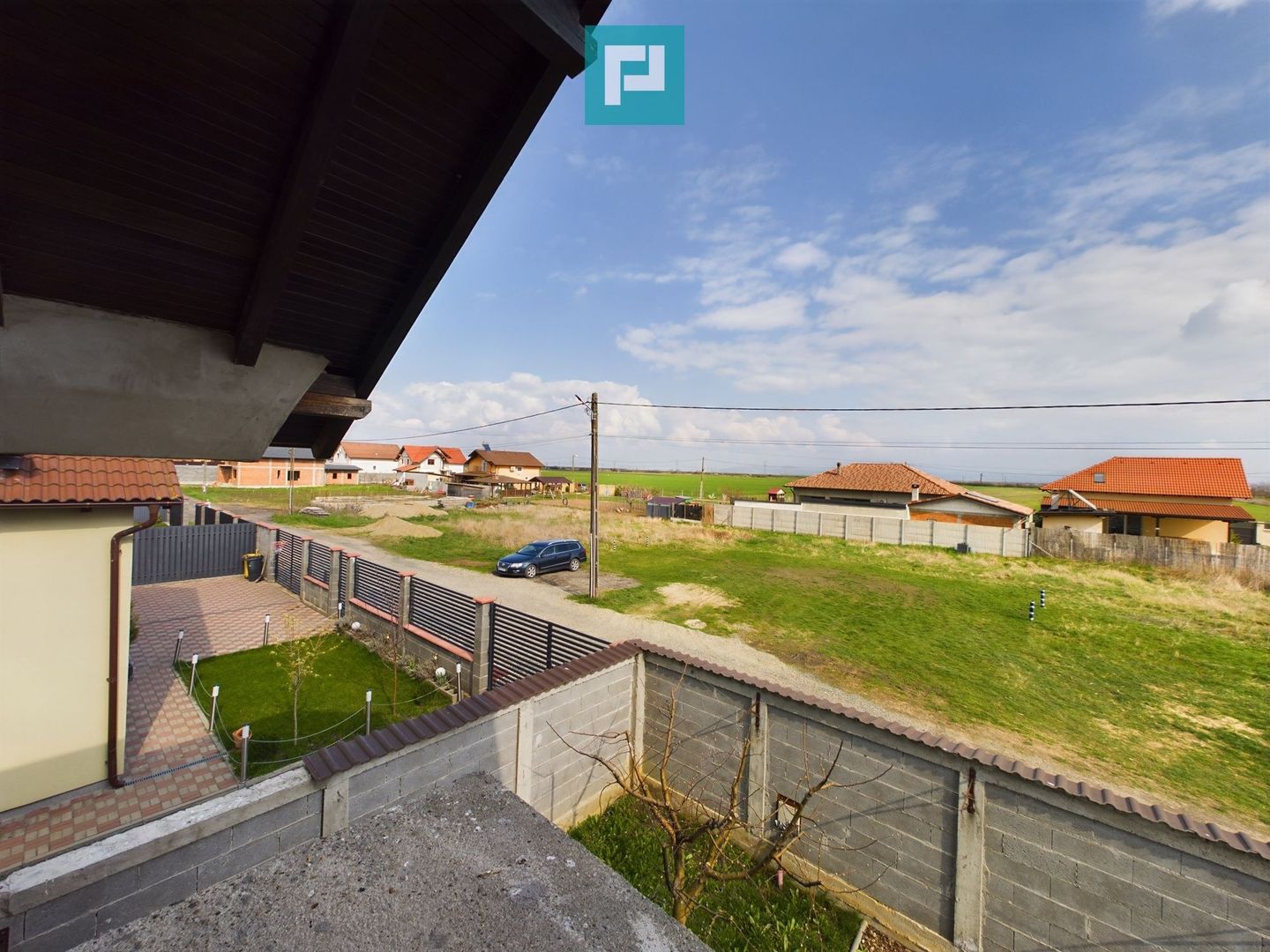 Casă la gri în Livada - Poză 13