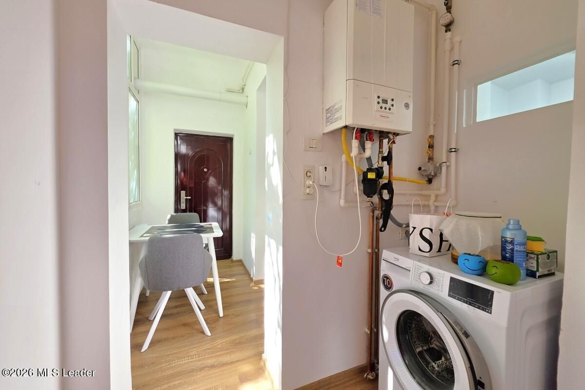 Piata Romana, 4 camere 138 MP total, Etaj 2/9, renovat - utilat, liber - Poză 11
