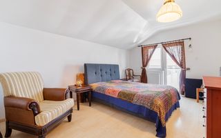 Casă de vânzare Tâncăbești cu grădină, aproape de lac - Poză 7