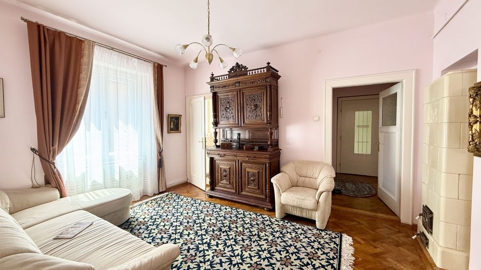Apartament mobilat si utilat complet, zona centrala, 4 camere, 2 bai - Poză 2
