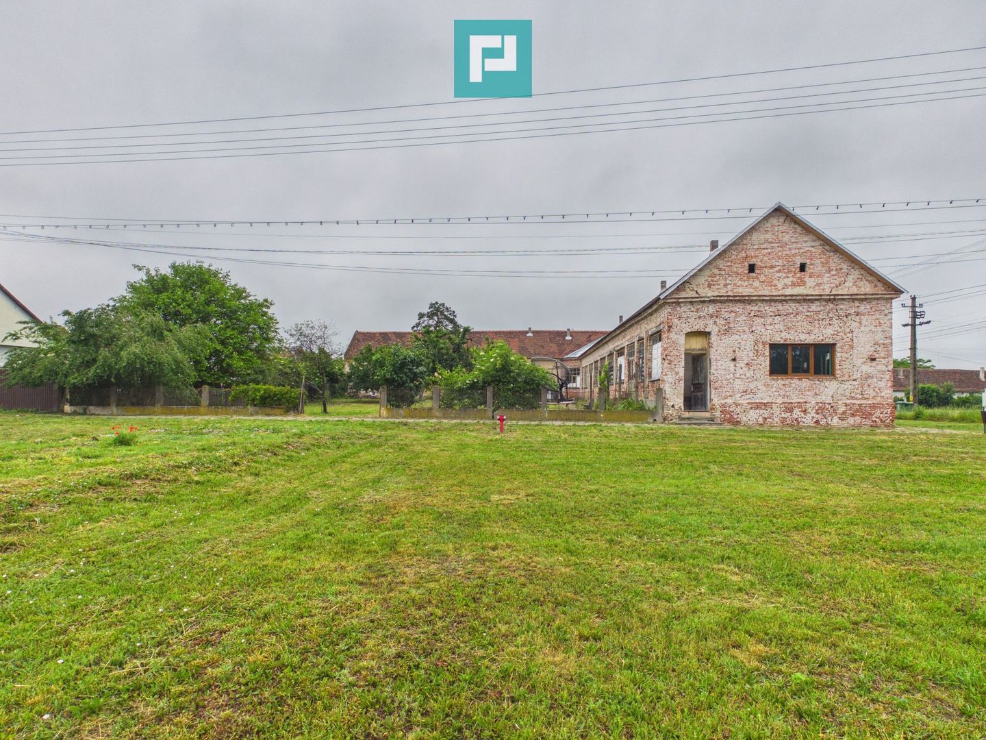 Casă în Neudorf, comuna Zăbrani, judeţ - Poză 2