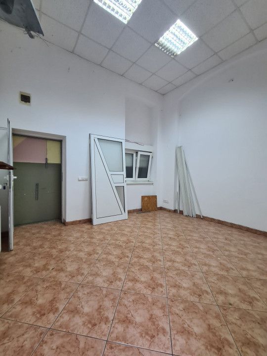 Spațiu de ÎNCHIRIAT CENTRAL - Poză 5