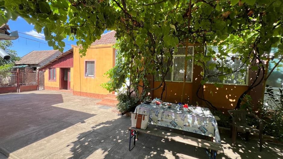 casa individuala Varias apa centrala pe gaz canalizare 1500mp - Poză 4