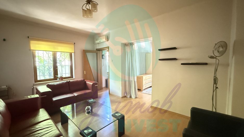 Casa pe parter, singura in curte, in Vatra Luminoasa - Poză 6