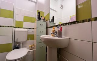 Apartament 4 camere, decomandat, etaj intermediar, Cetate - Poză 8