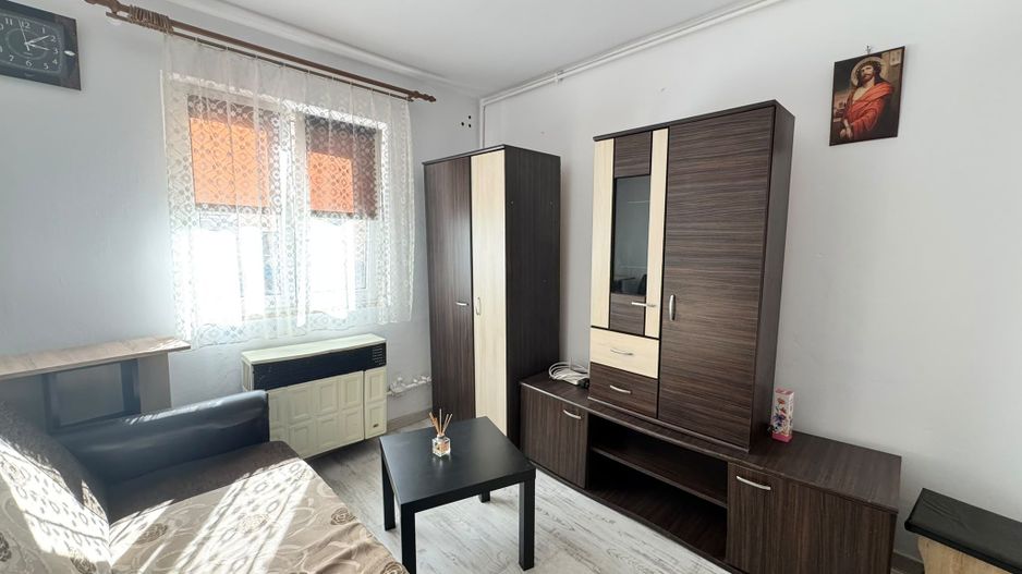 Garsoniera la parter zona Stefan Cel Mare - Poză 1