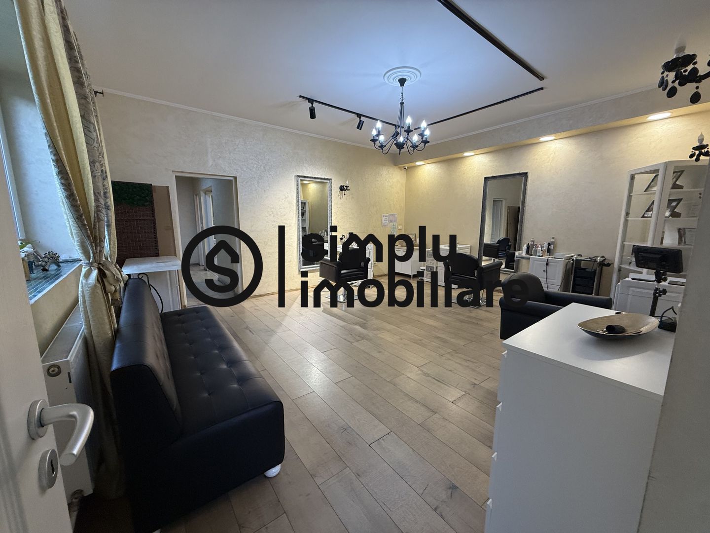 Casa / Spatiu comercial Central str. Nanterre - Poză 1