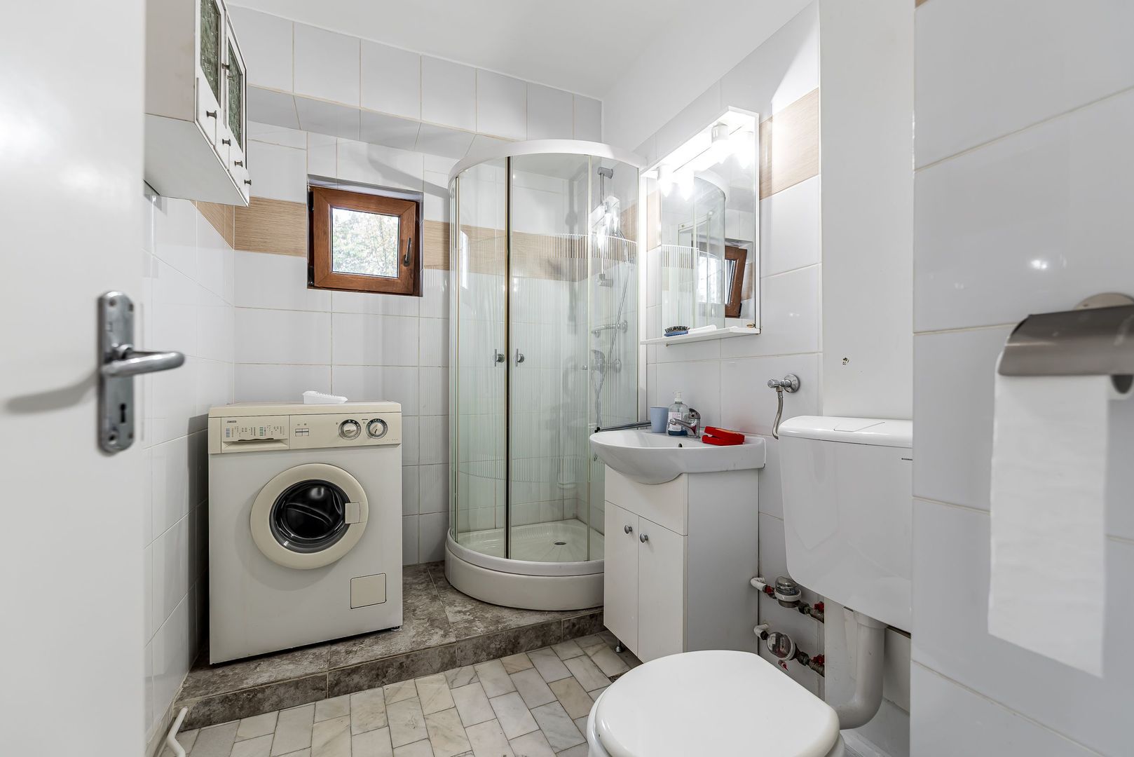 Apartament 2 camere decomandat - etaj 1 - Polivalenta - COMISION 0 - Poză 7